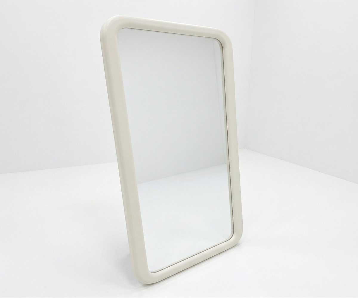 ID-MR4 Modern White Curve