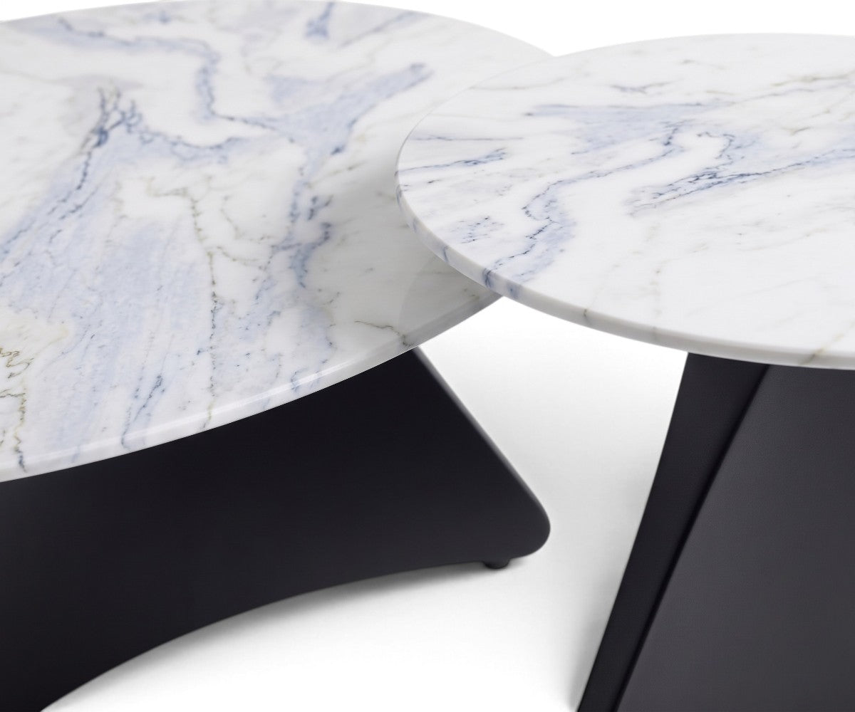 White marble look tea tables in two heights with blue-grey veining