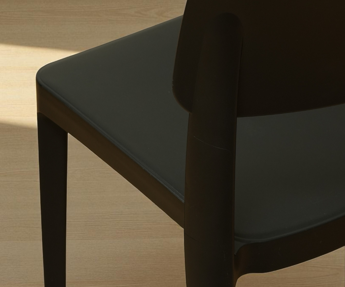 NVS-019-02 PANO CHAIR / BLACK