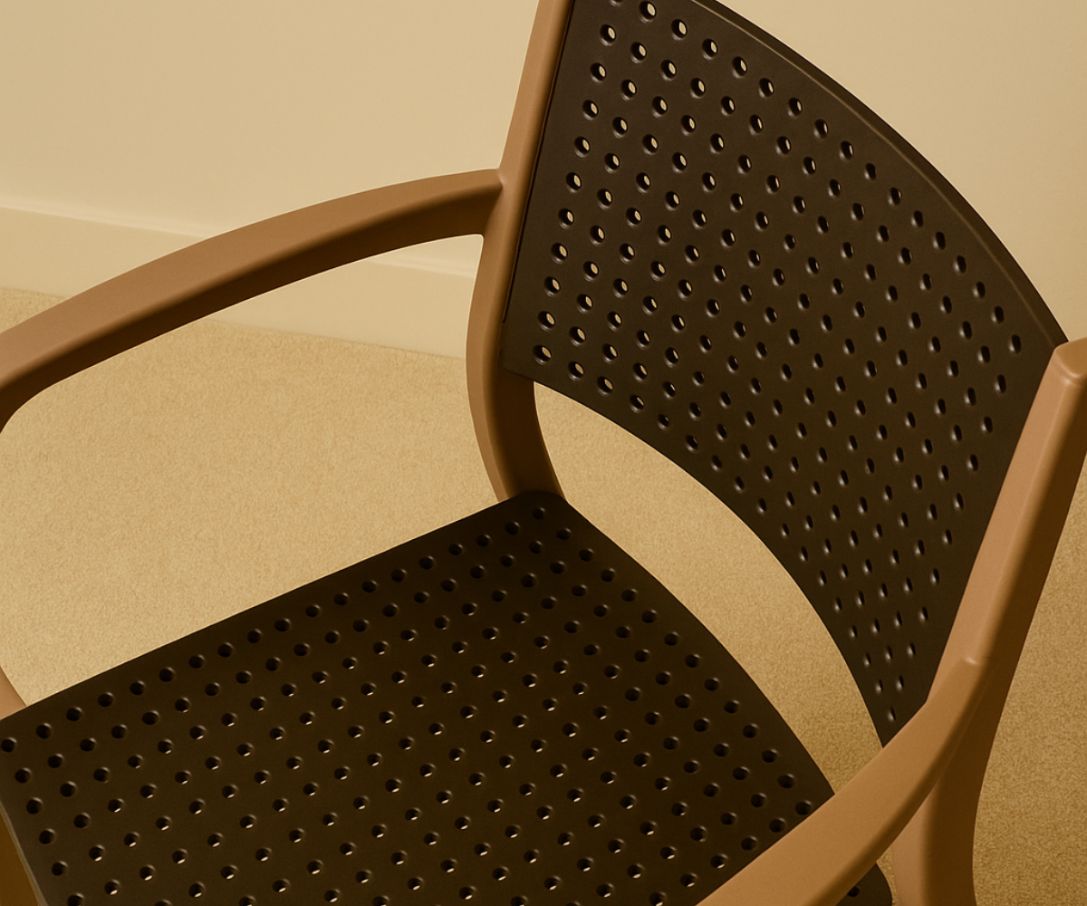 NVS-026-11/10 SEGINUS ARMCHAIR / DESERT BROWN